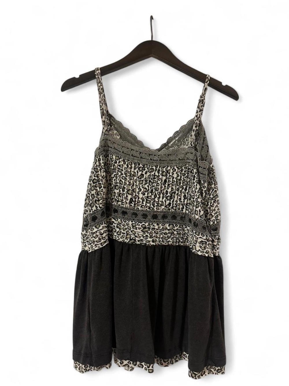 POL Flowy Babydoll Top With Leopard Print and Grey - Picture 2 of 3